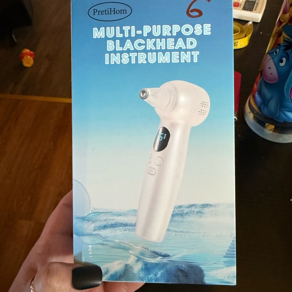 White Multi-Purpose Blackhead Instrument